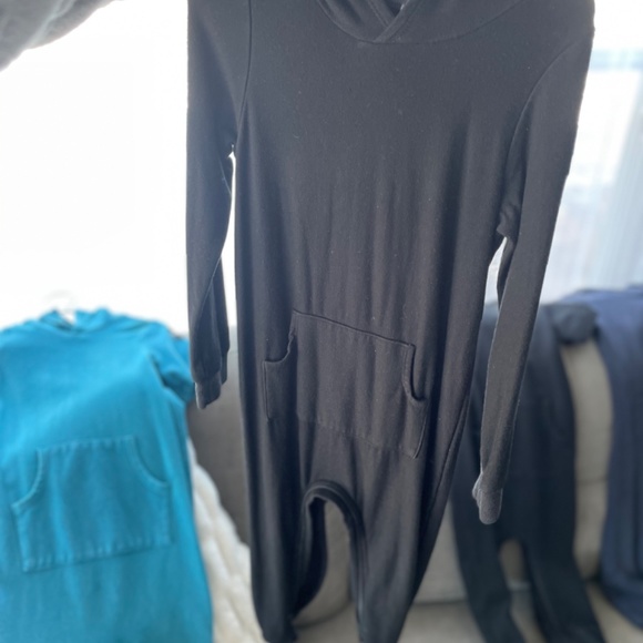 ROWE Apparel - Picture 2 of 2